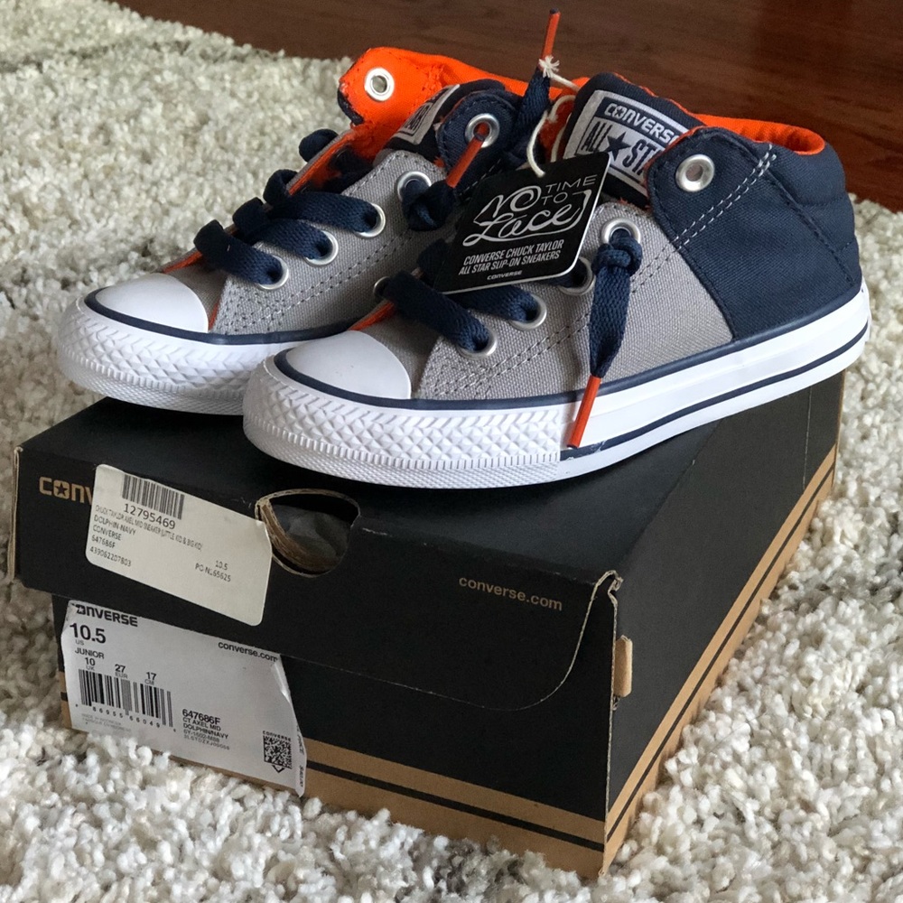 Size 10.5 Converse mids, NWT and box